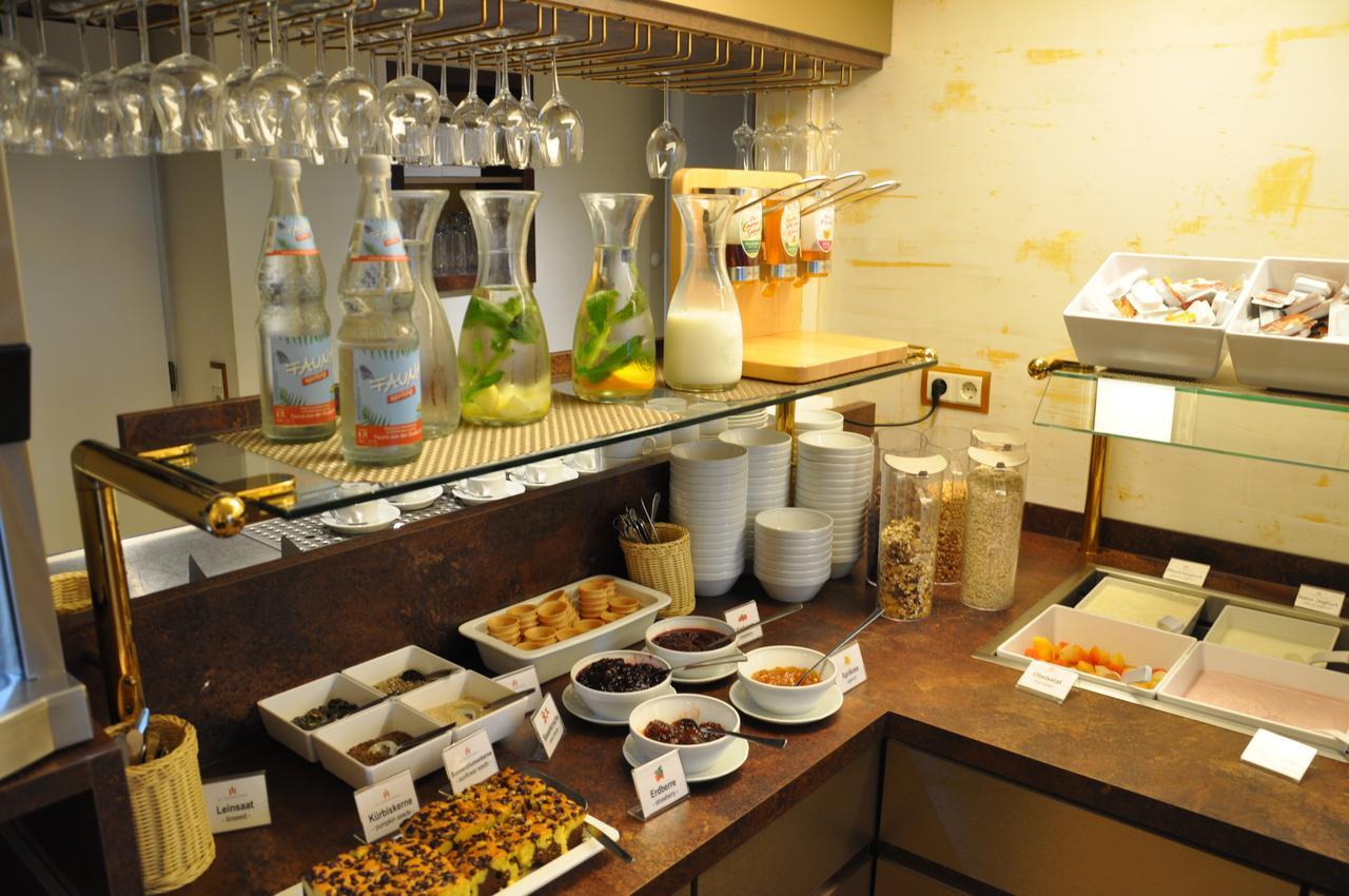 City Partner Hotel Strauss Вюрцбург Экстерьер фото