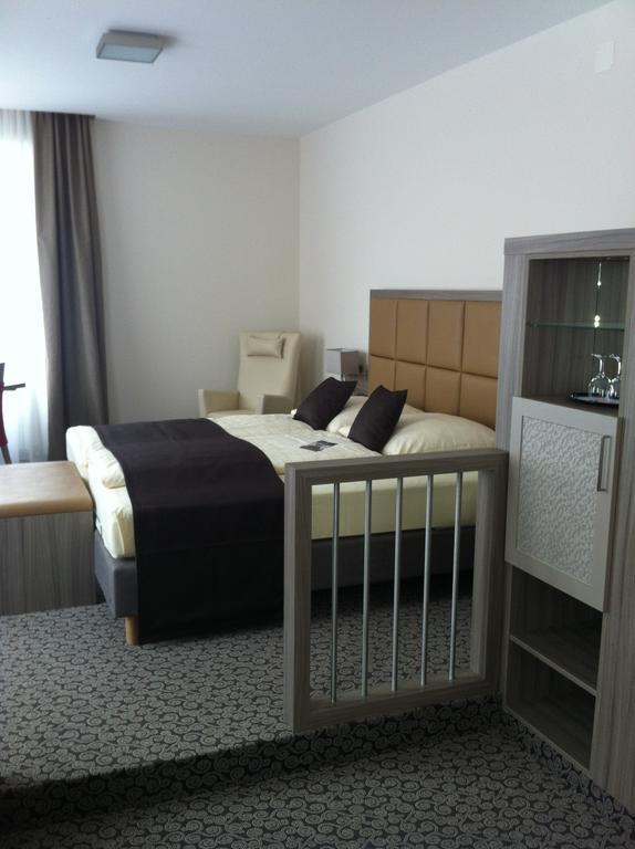 City Partner Hotel Strauss Вюрцбург Экстерьер фото