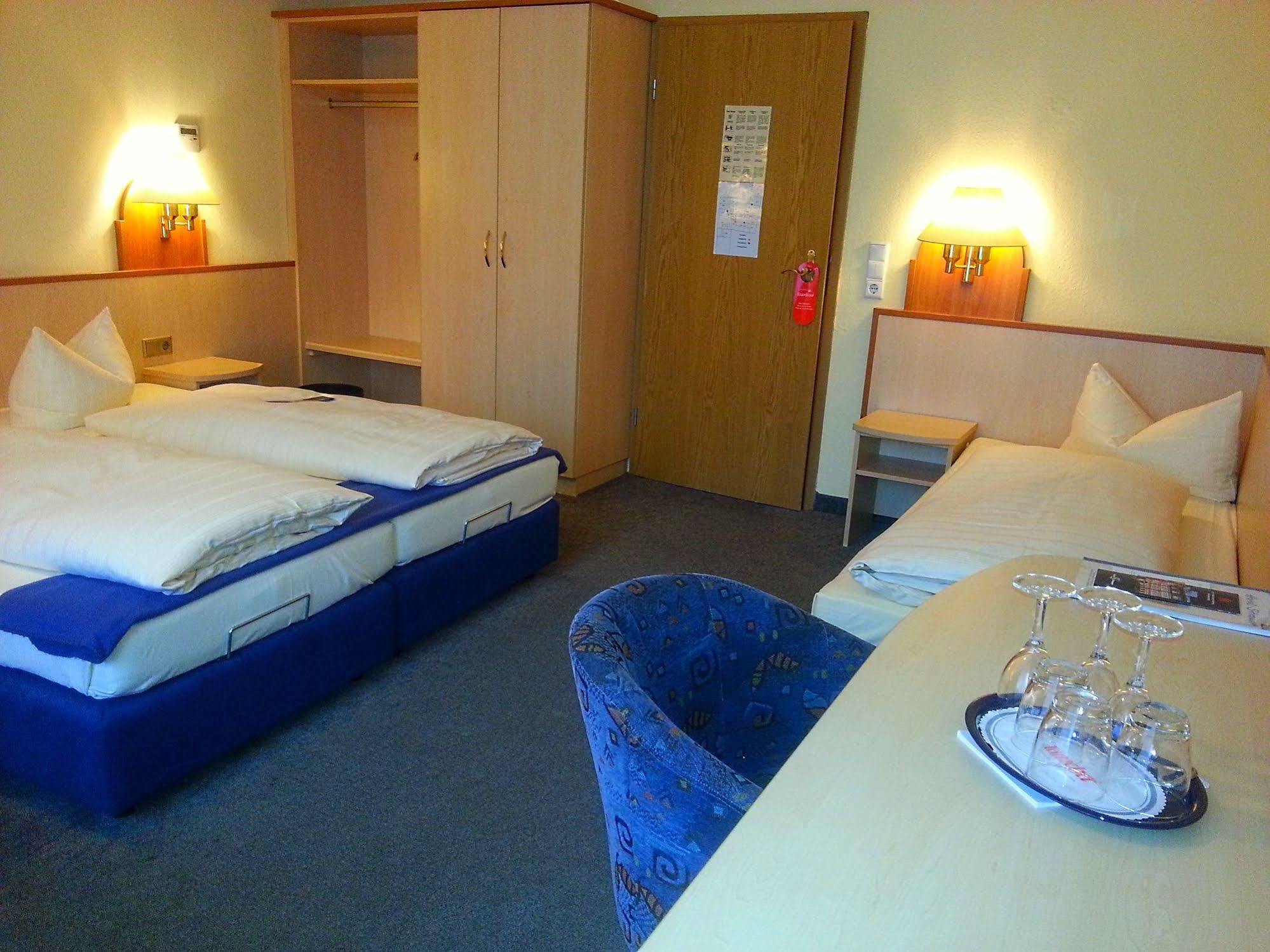 City Partner Hotel Strauss Вюрцбург Экстерьер фото