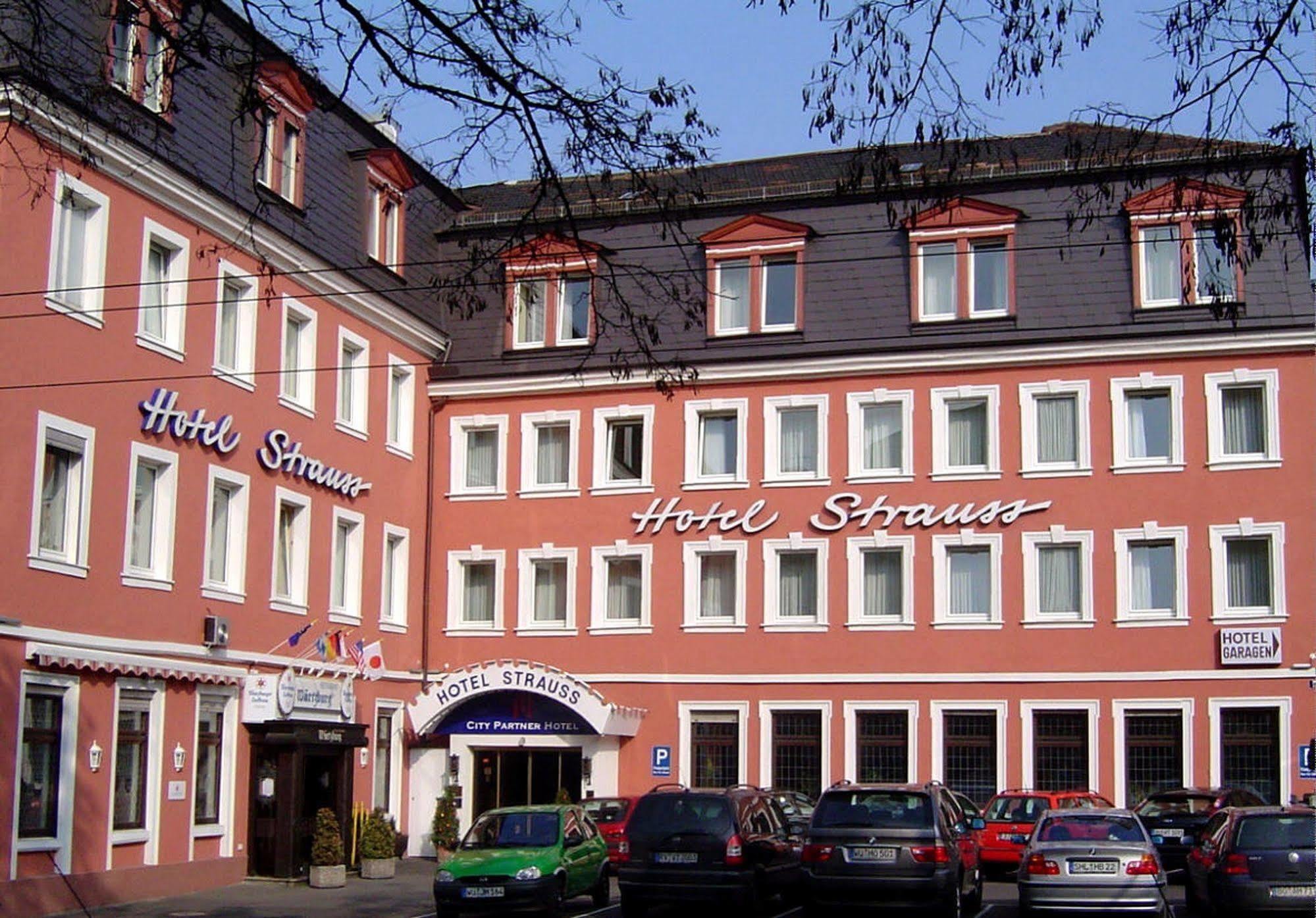 City Partner Hotel Strauss Вюрцбург Экстерьер фото