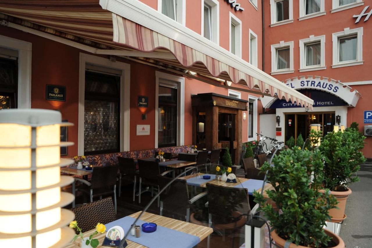 City Partner Hotel Strauss Вюрцбург Экстерьер фото